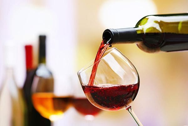 Rượu vang đỏ giúp hạ nhanh huyết áp cao